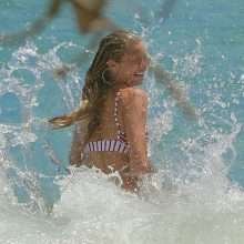 Josie Canseco en bikini à Hawaii