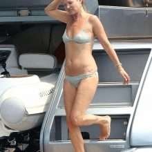 Kate Moss en bikini à Saint-Tropez