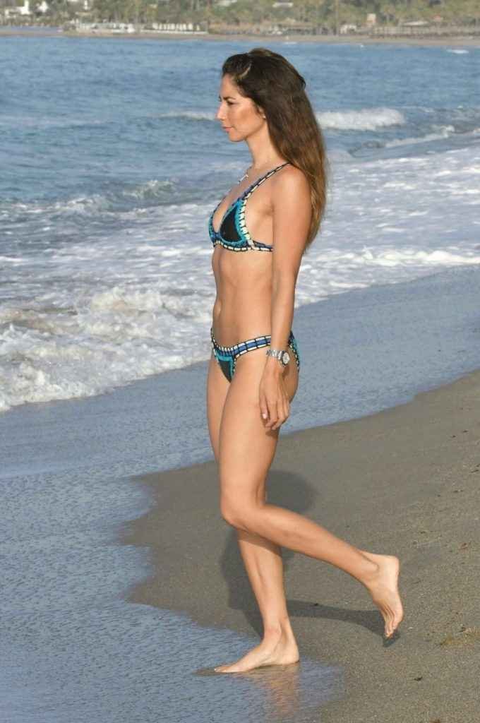 Leilani Dowding en bikini à Marbella
