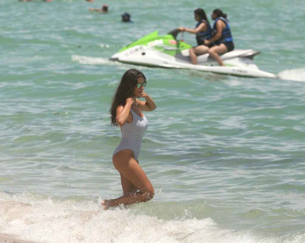 Ludivine Kadri en maillot de bain à Miami
