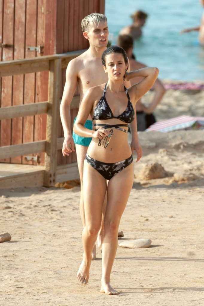 Maria Pedraza en bikini à Ibiza