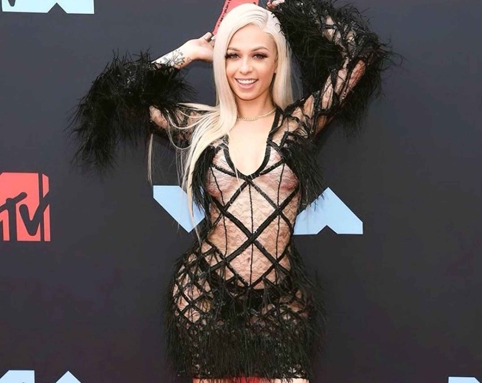 Mariahlynn sexy aux MTV VMA