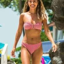 Montana Brown en bikini à La Barbade