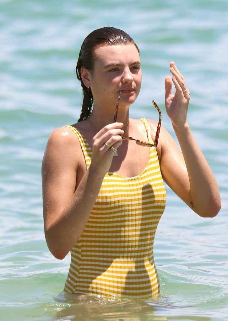 Montana Cox en maillot de bain à Bondi Beach
