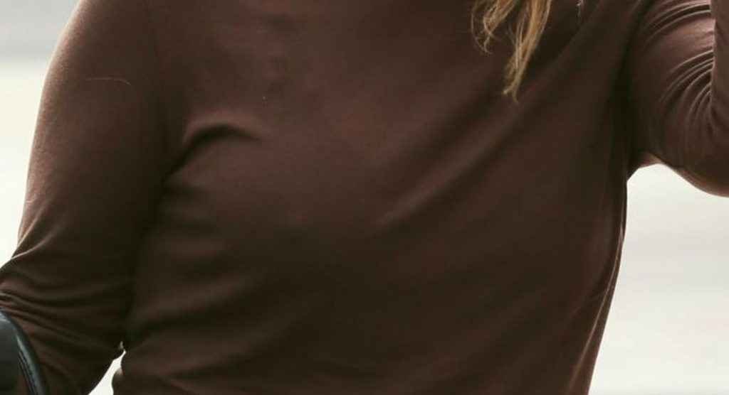 Samantha Womack a les seins qui pointent à Londres