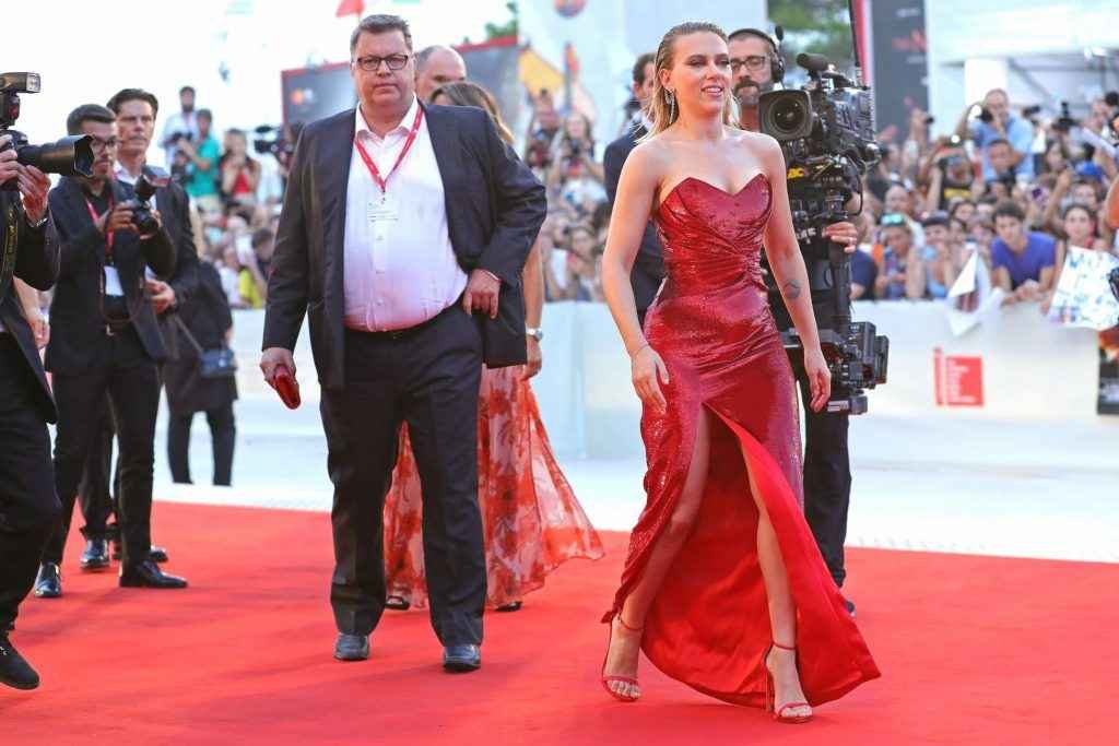 Scarlett Johansson sexy à la Mostrade Venise
