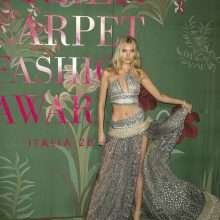 Elsa Hosk sexy aux Green Carpet Awards