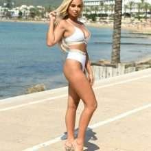 Georgia Cole en bikini à Ibiza