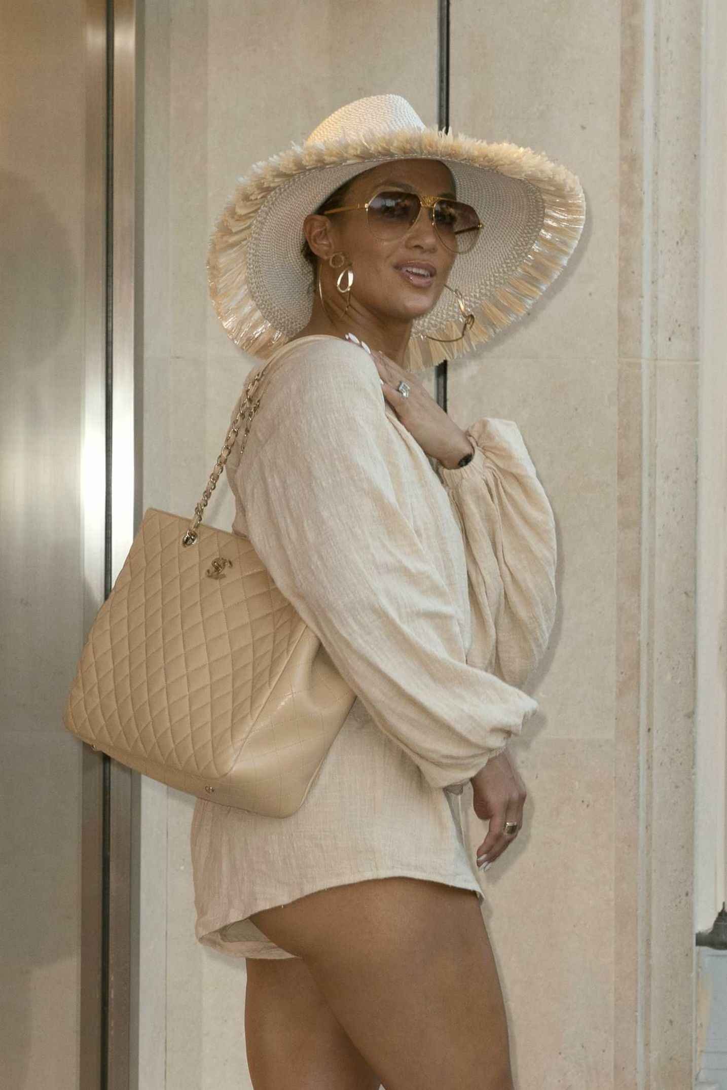 Jennifer Lopez sexy à Saint-Tropez