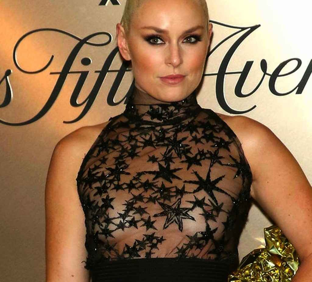 Lindsay Vonn exhibe ses seins chez Vanity Fair