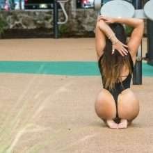 Claudia Romani exhibe son cul en bikini à Miami