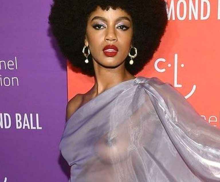 Ebonee Davis exhibe ses seins au 5eme Diamond Ball