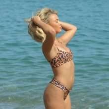 Harley Brash en bikini à Marbella
