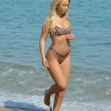Harley Brash en bikini à Marbella