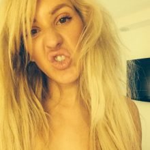 Ellie Goulding nue, les nouvelles photos intimes
