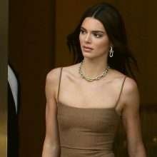 Kendall Jenner sexy dans sa petite robe légère à Beverly Hills