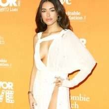 Madison Beer sexy dans une robe ouverte au Gala TrevorLive