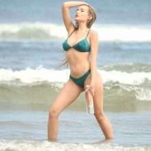 Trista Mikail en bikini pour 138 Water