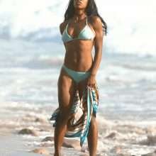 Adriana Nina en bikini pour 138 Water
