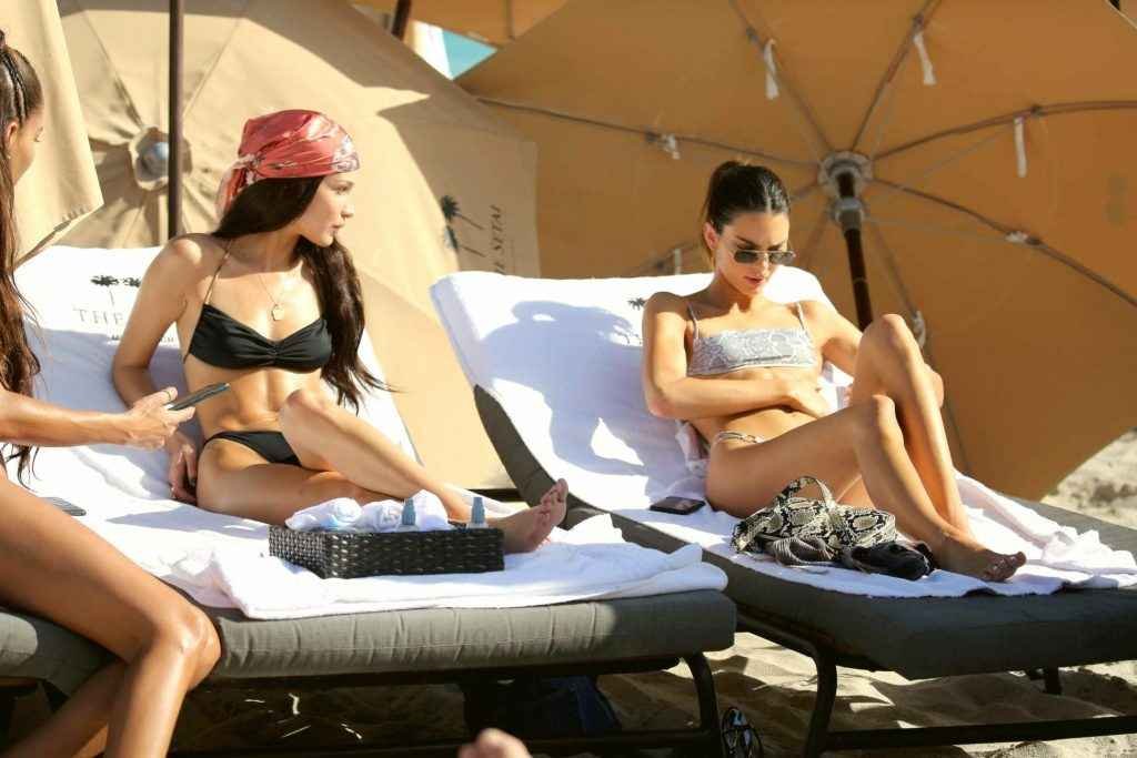 Kendall Jenner et Bella Hadid en bikini à Miami