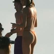 Kendall Jenner en bikini sur un yacht à Miami