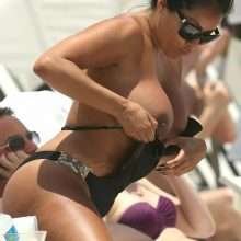 Kiara Mia seins nus à Miami