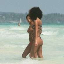 Jessica Aidi seins nus et bikini à Tulum