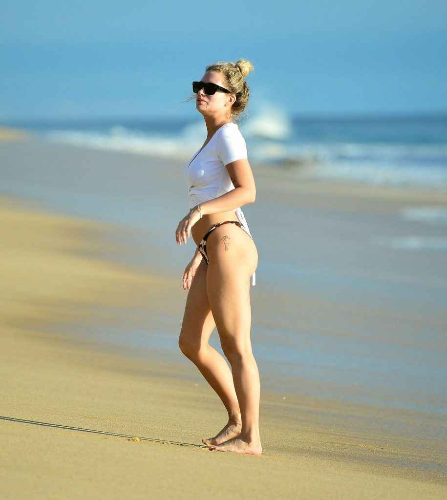 Lottie Moss en bikini au Mexique