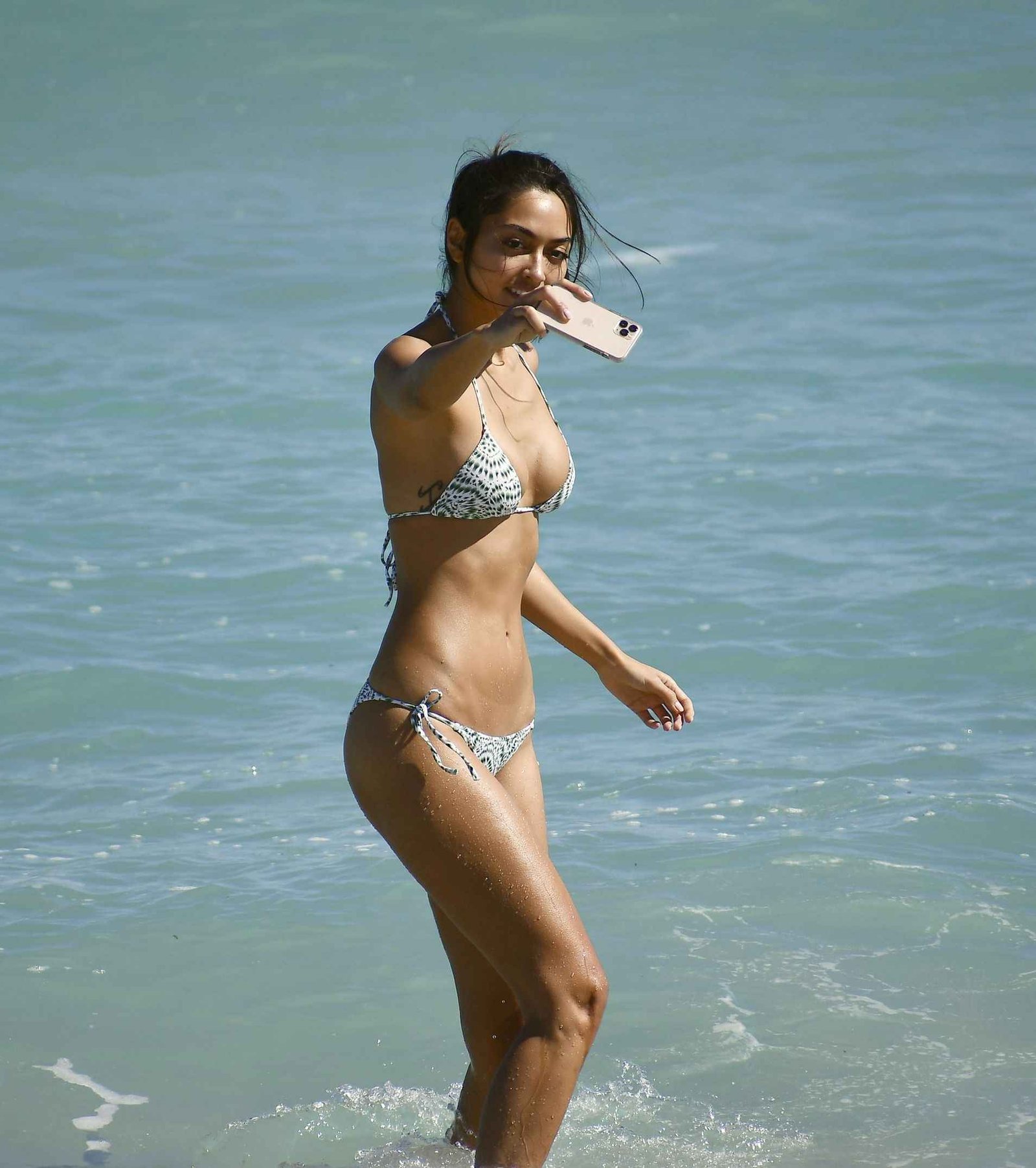 Ambra Gutierez en bikini à Miami