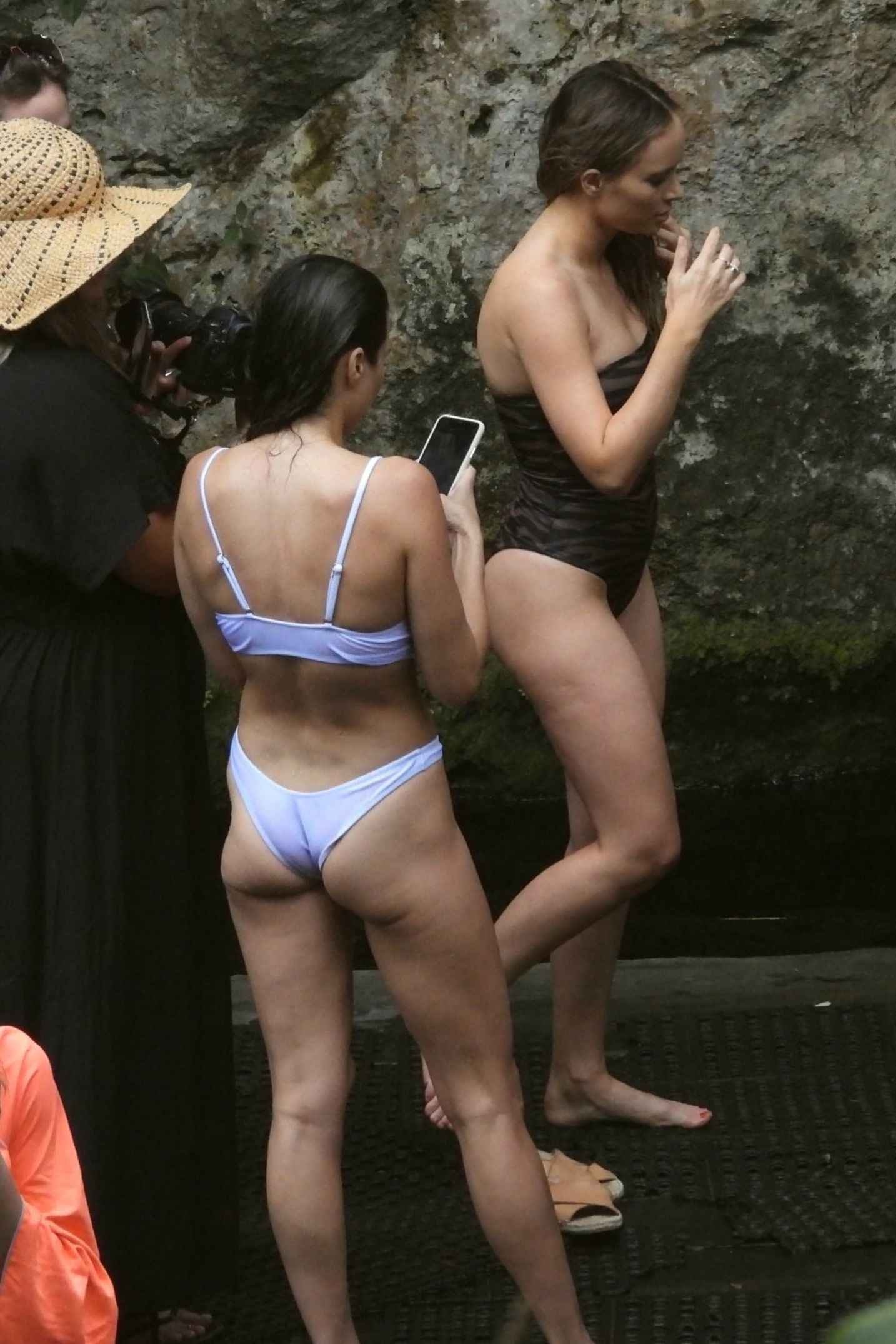 Andi Dorfman dans un bikini transparent