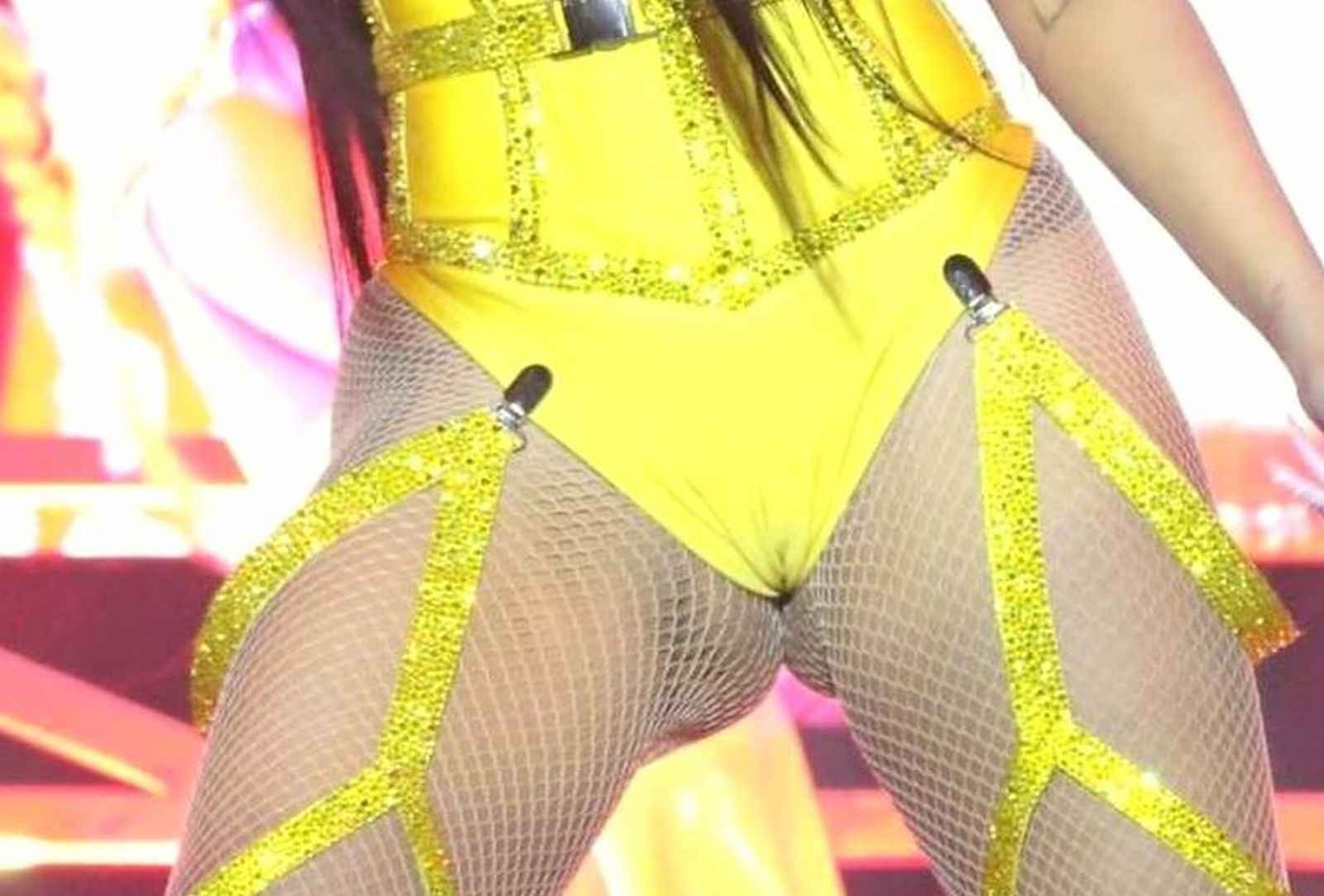 Cardi B sexy en concert à Miami