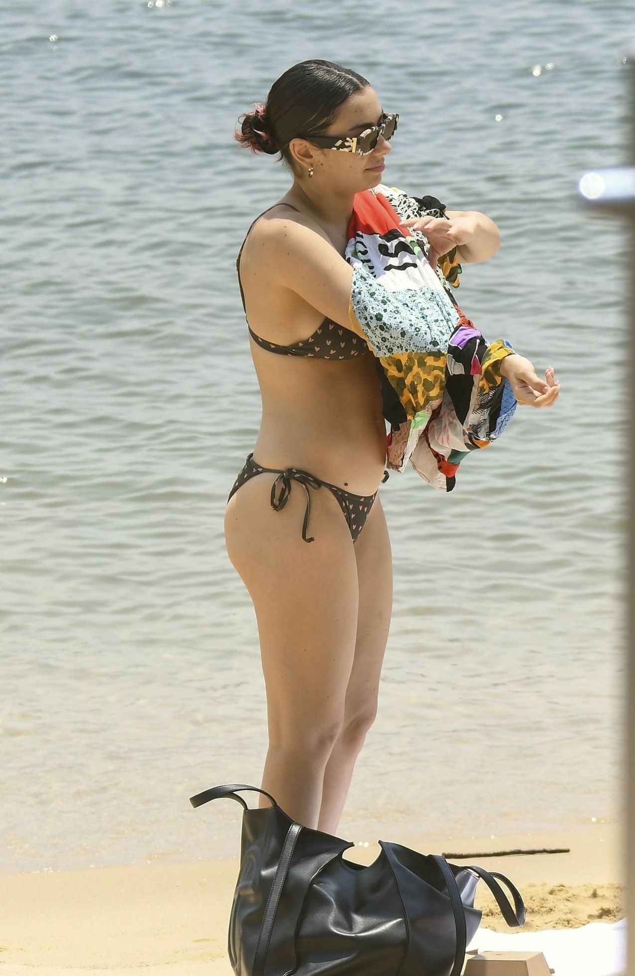 Charli XCX en bikini à Sydney