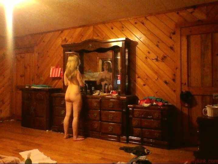 Evanna Lynch nue, les photos intimes