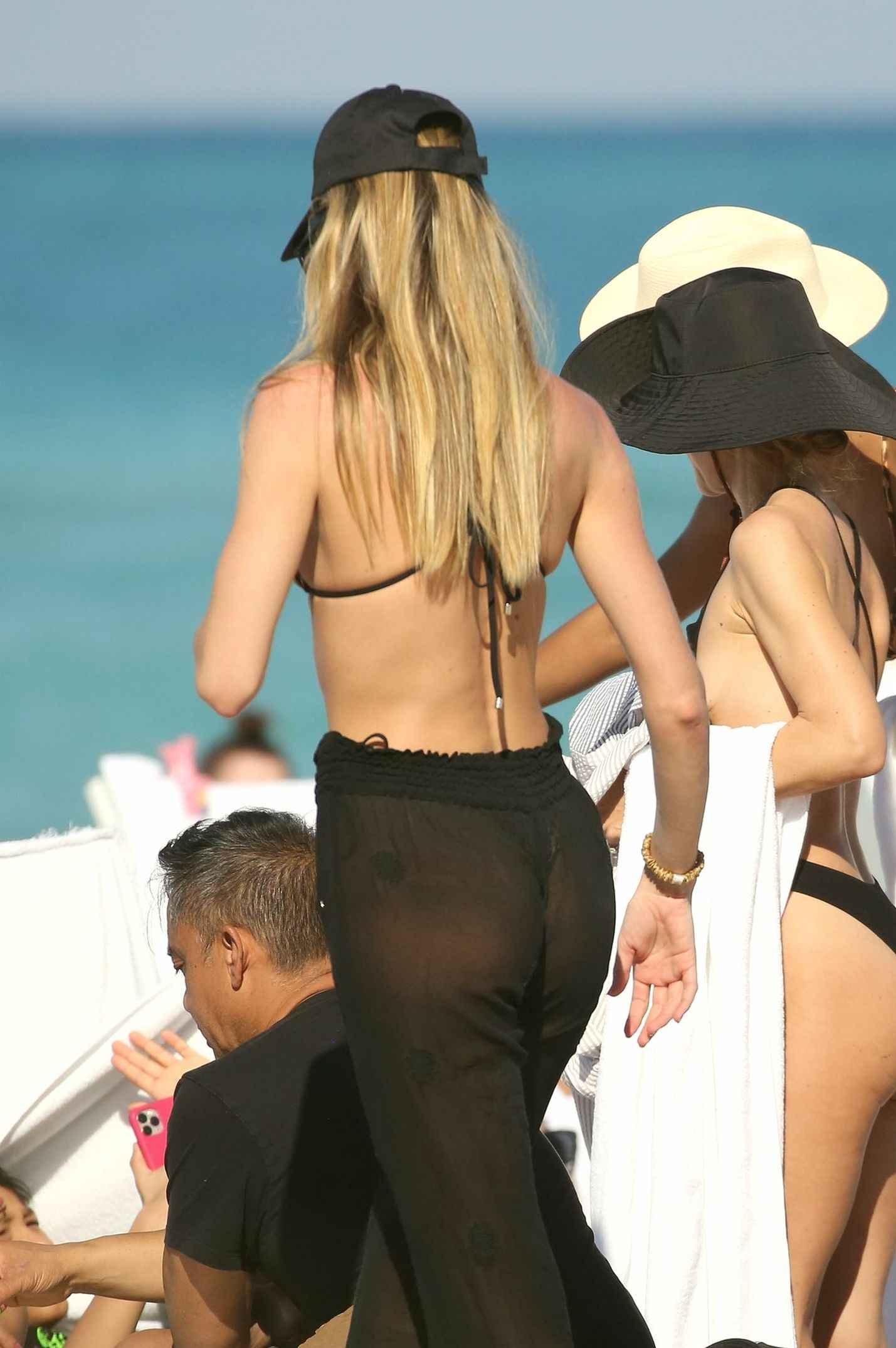Candice Swanepoel et Lais Ribeiro en bikini à Miami
