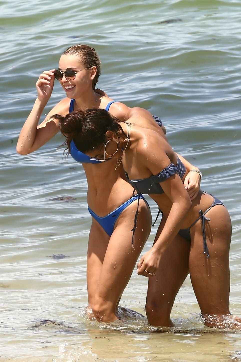 Danielle Herrington et Elizabeth Turner en bikini à Miami
