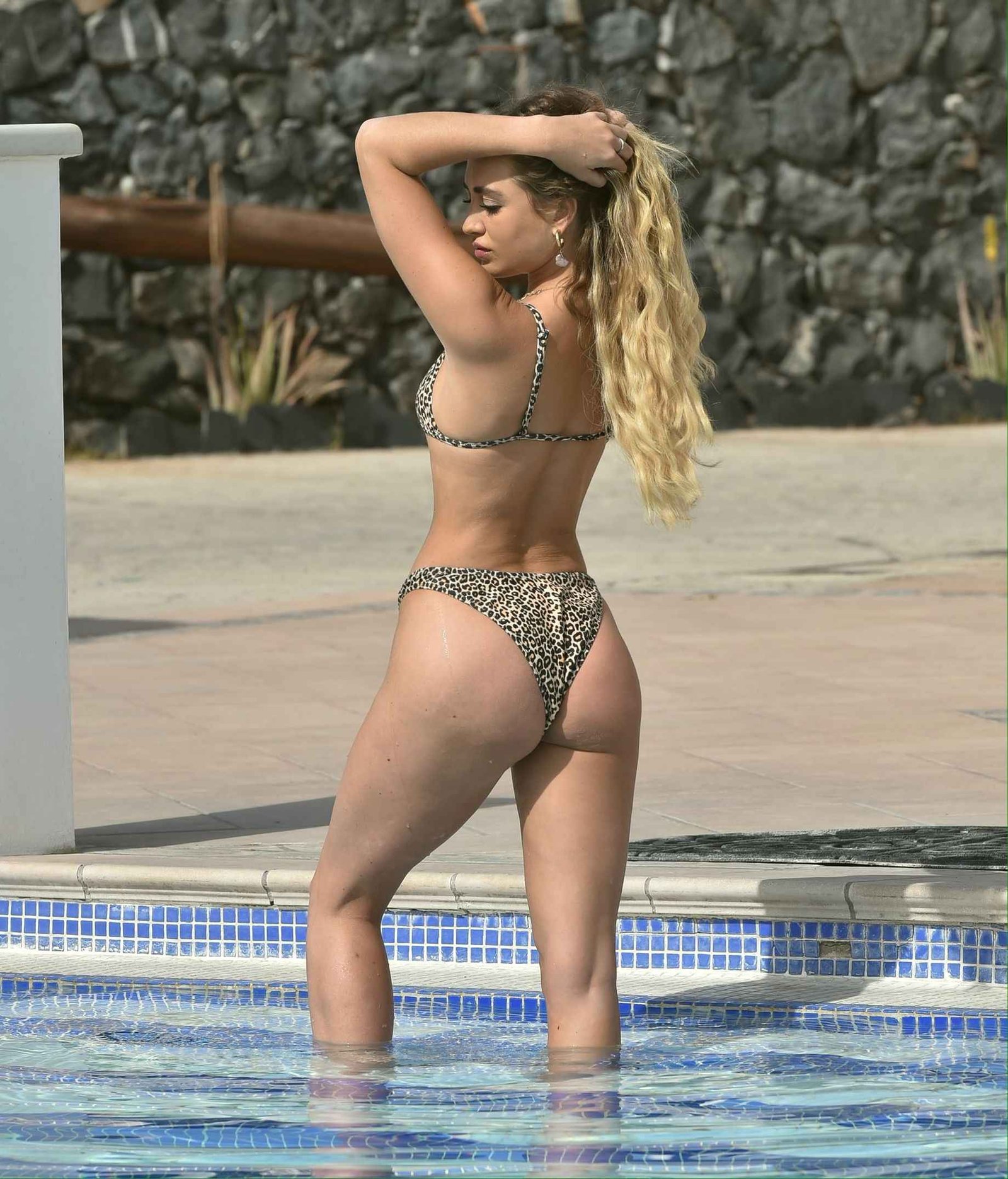 Georgia Harrison en bikini à Tenerife