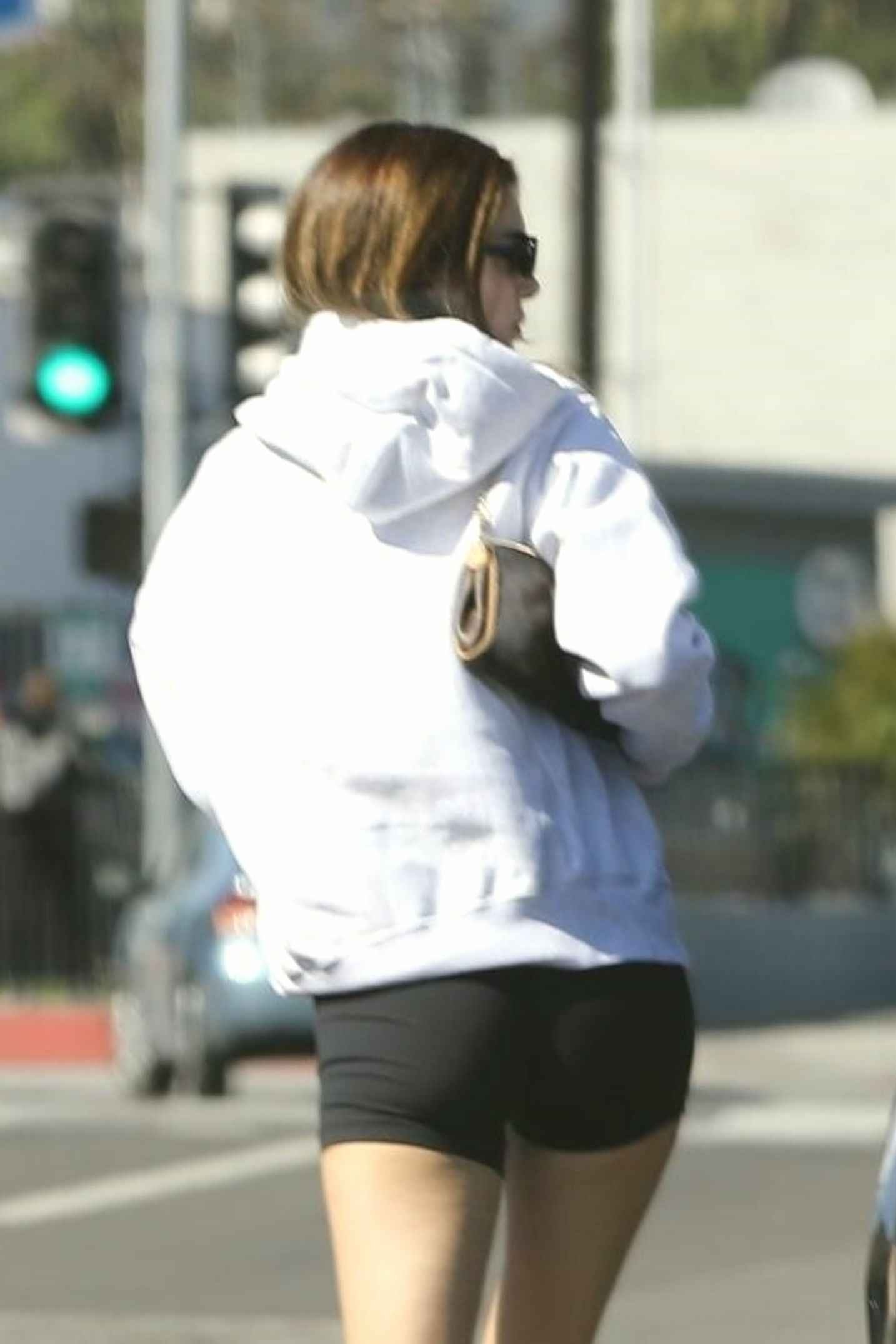 Kendall Jenner dans un short très moulant à West Hollywood