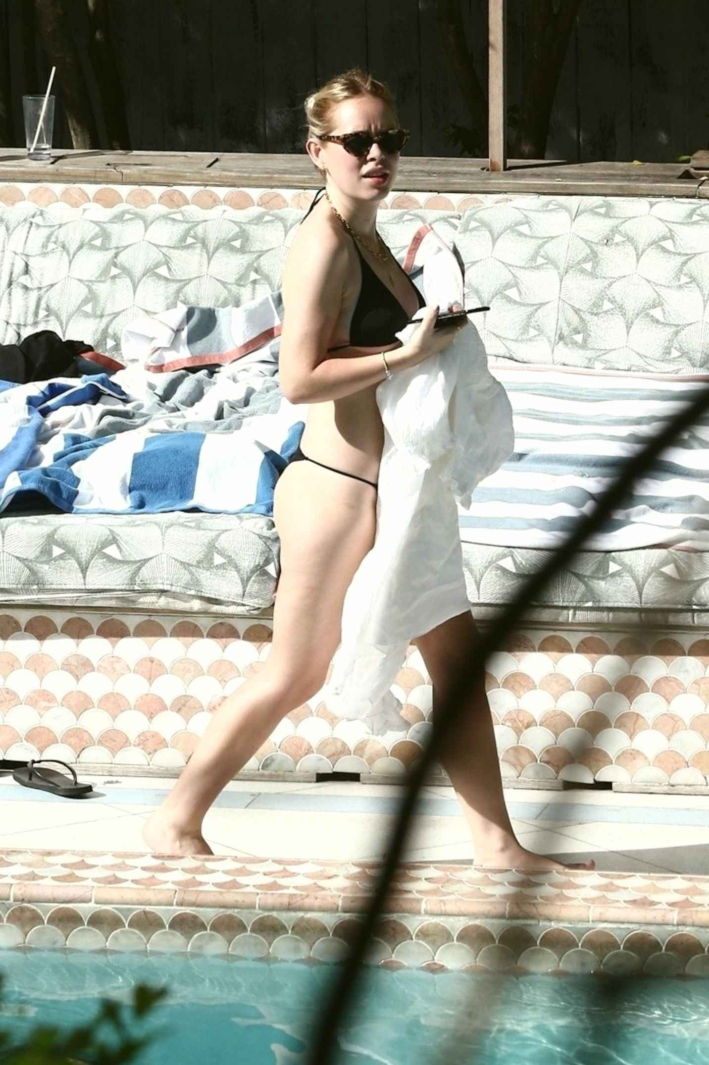 Tanya Burr en bikini à Miami