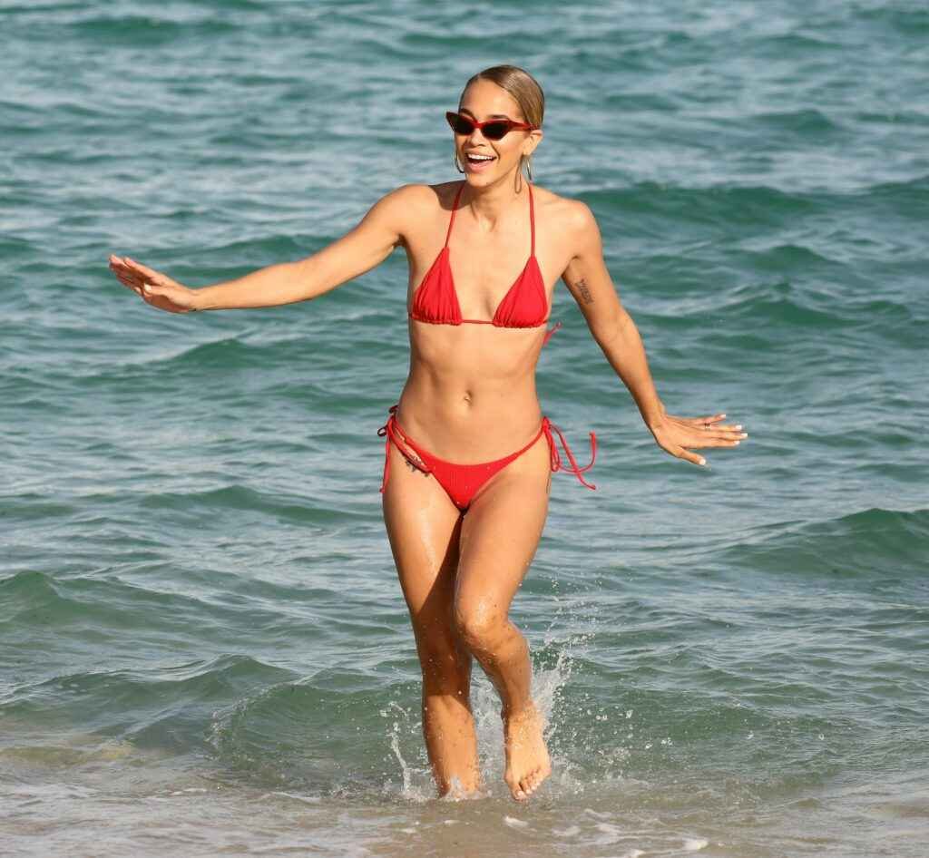 Jasmine Sanders en bikini à Miami