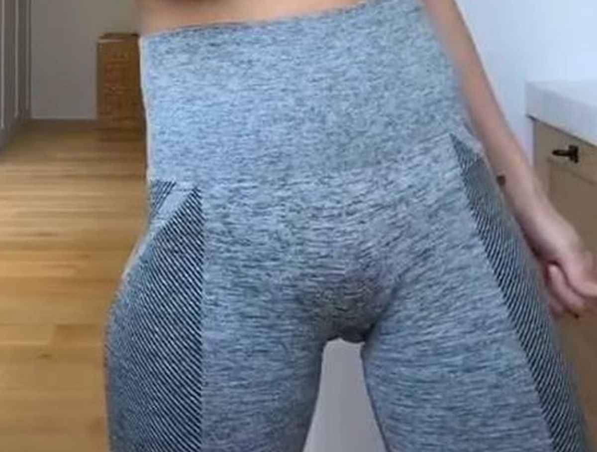 Jessica Alba sexy en leggings