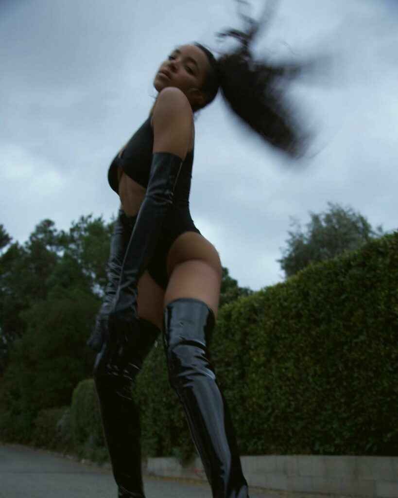 Les photos sexy de Tinashe