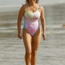 Connie Mitchell en maillot de bain à Sydney