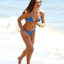 Karina Smirnoff en bikini à Malibu