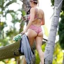Katharine McPhee en maillot de bain à Hawaii