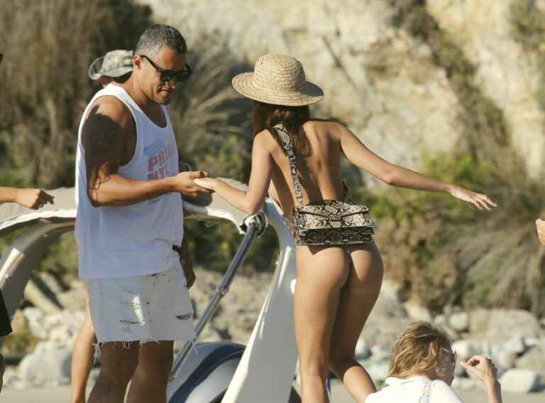 Emily Ratajkowski en maillot de bain