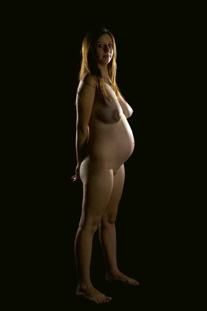 Annabel Fleur nue (et enceinte)