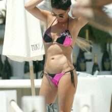 Danielle Lloyd en bikini à Ibiza