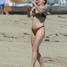 Ireland Baldwin en bikini string à Malibu