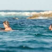 Rita Ora seins nus à Formentera