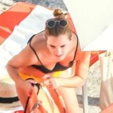 Emma Watson super sexy en bikini à Positano